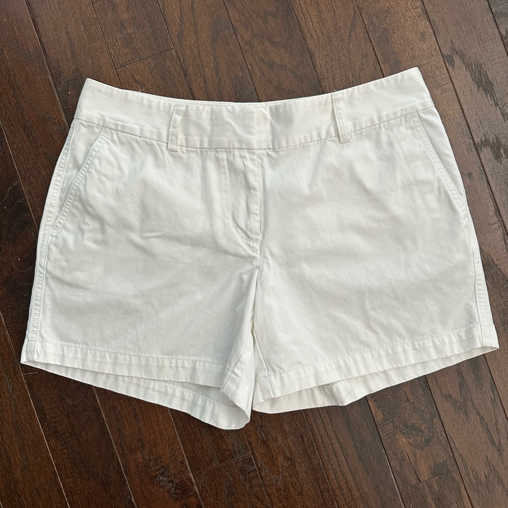 Vineyard Vines white shorts, size 10